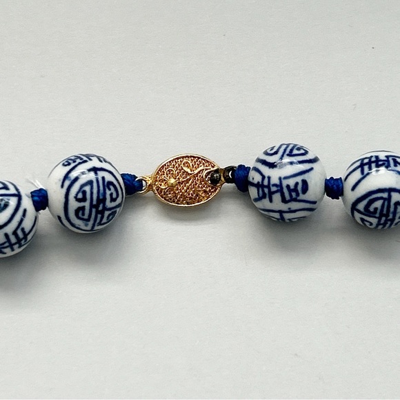 Vintage Chinese Blue White Longevity Porcelain Bead Necklace - Picture 7 of 11